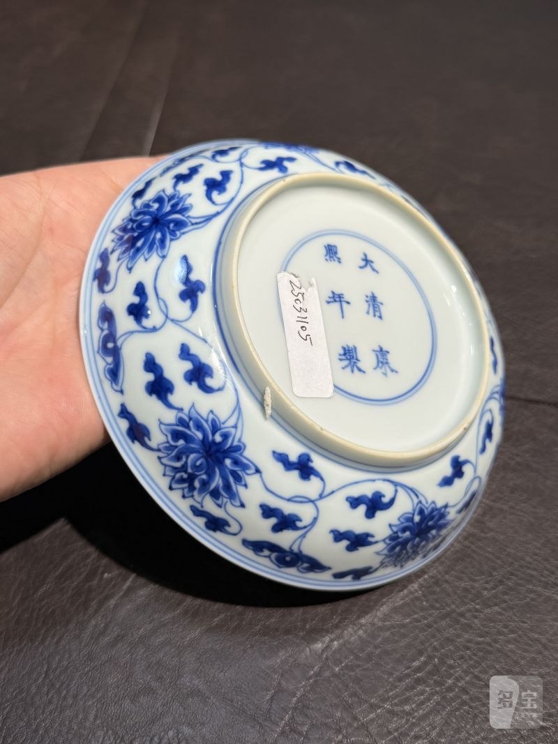 清康熙 青花缠枝莲纹盘 - 图9